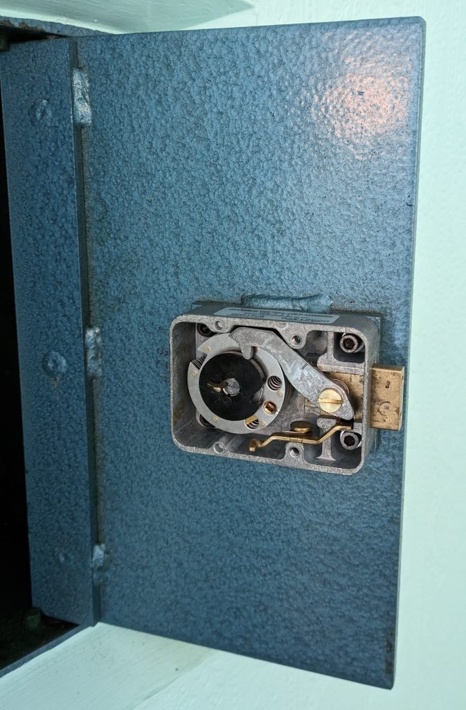 Safes - Lost combination